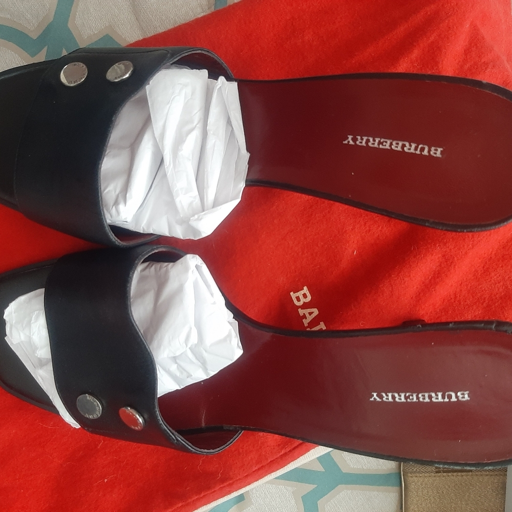 authentic Burberry not a copy.